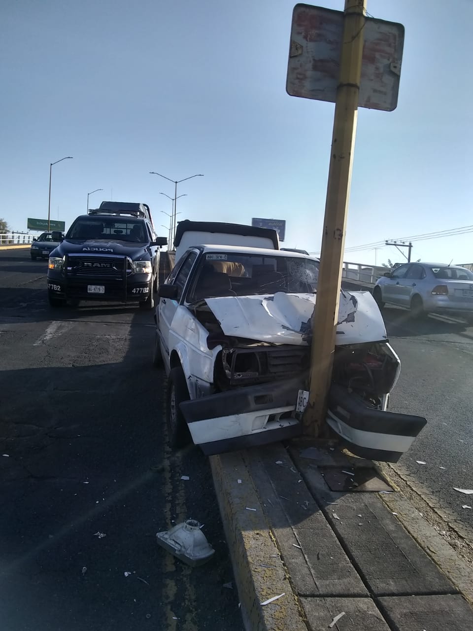 Jos Luis Impacta Su Auto Contra Un Poste De Alumbrado P Blico El