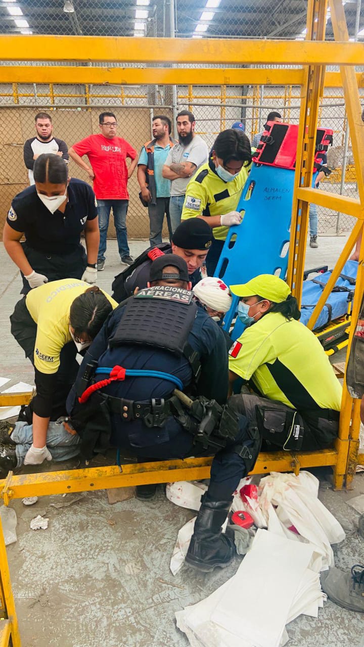 Trabajador cae de una altura de 4 metros en Ciudad Industrial – El ...