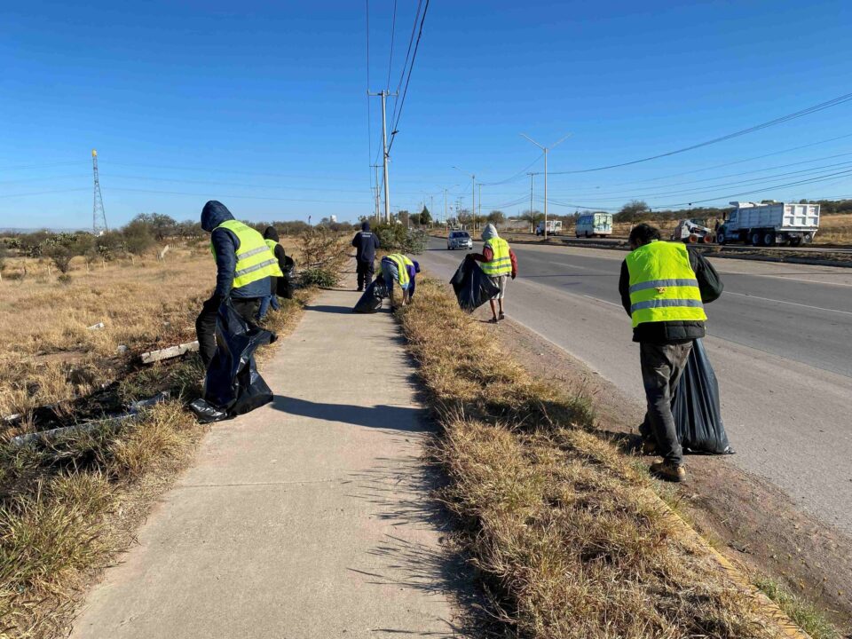 Municipio realiza mega operativo de limpieza en avenida Constitución ...