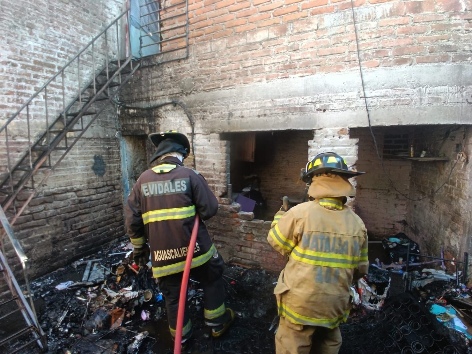 Sofocan bomberos incendio en vivienda de la colonia Industrial – El ...